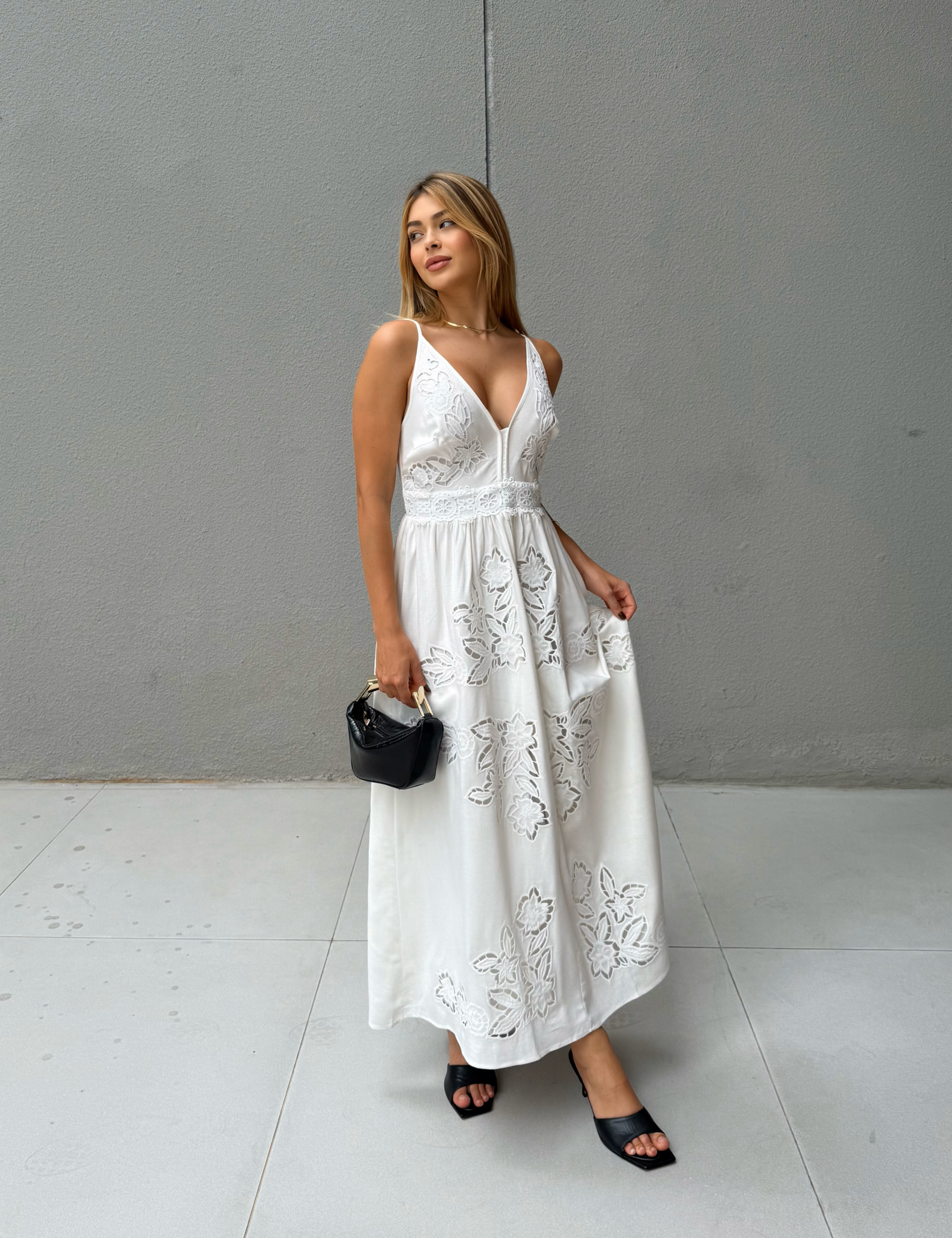 Vestido Bordado Arietta Off White